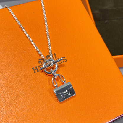[Max Jewelry ]CONSTANCE PEDANT SILVER NECKLACE