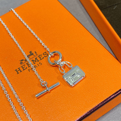 [Max Jewelry ]CONSTANCE PEDANT SILVER NECKLACE