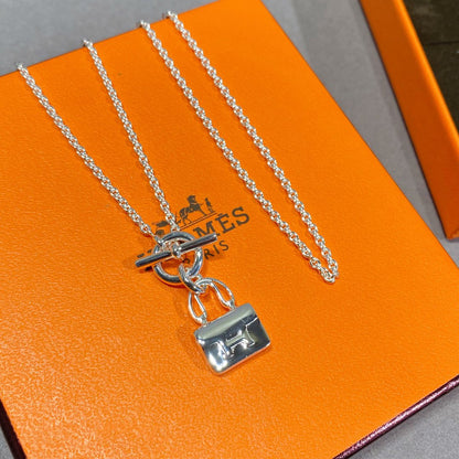 [Max Jewelry ]CONSTANCE PEDANT SILVER NECKLACE