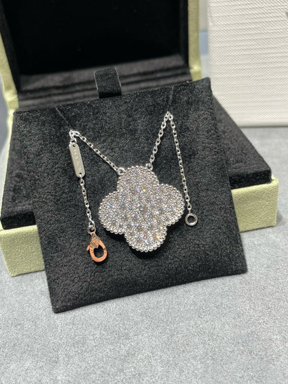 [Max Jewelry ]CLOVER 25MM LARGE PENDANT DIAMOND PAVED SILVER NECKLACE