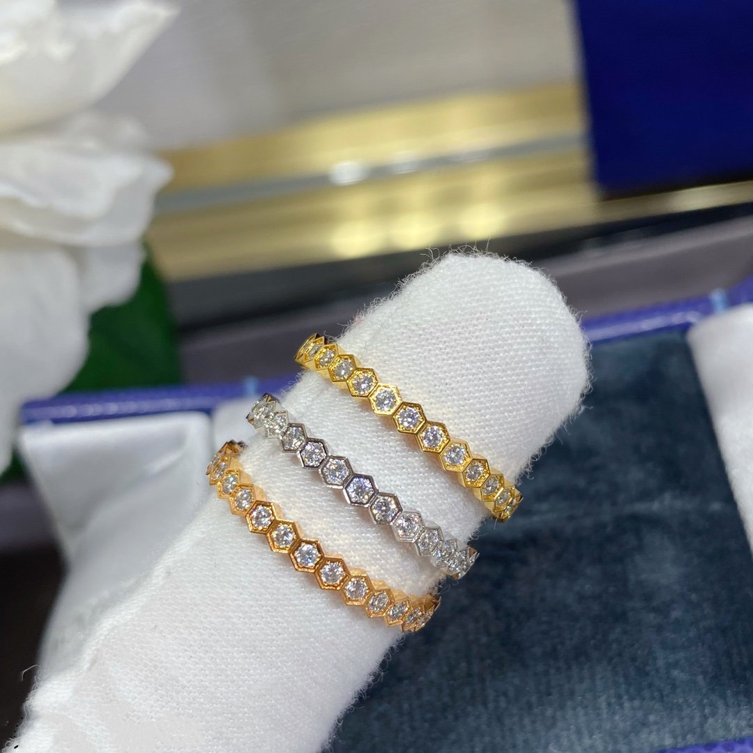 [Max Jewelry ]BEE LOVE DIAMOND PAVED SMALL RING