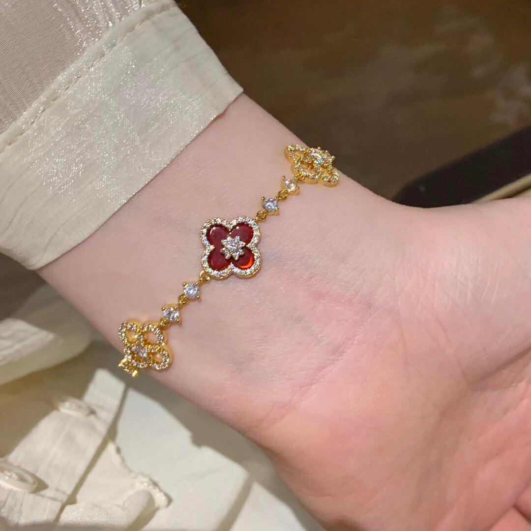 [Max Jewelry ]CLOVER 5 MOTIF PINK BLUE RED WHITE BRACELET