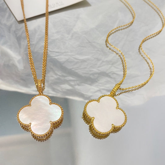 [Max Jewelry ]CLOVER 25MM MOP LARGE PENDANT NECKLACE
