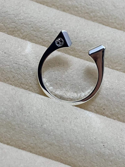 [Max Jewelry]THE CONE RIVET RING IS OPEN AND ONE SIZE FITS ALL