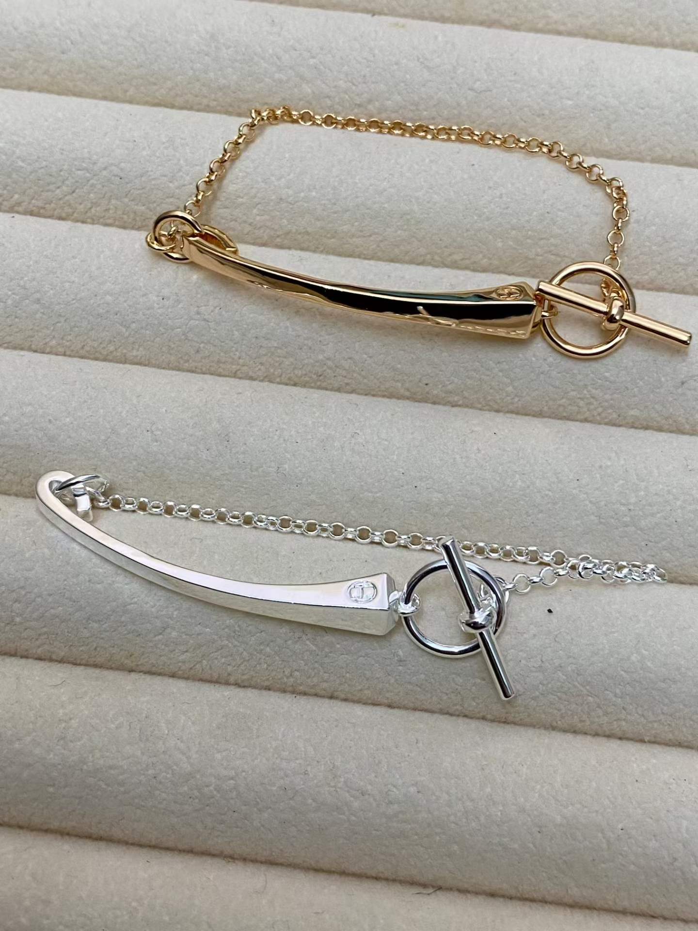 [Max Jewelry]CLOU DE FORGE BRACELET WITH SQUARE CONE STUDS