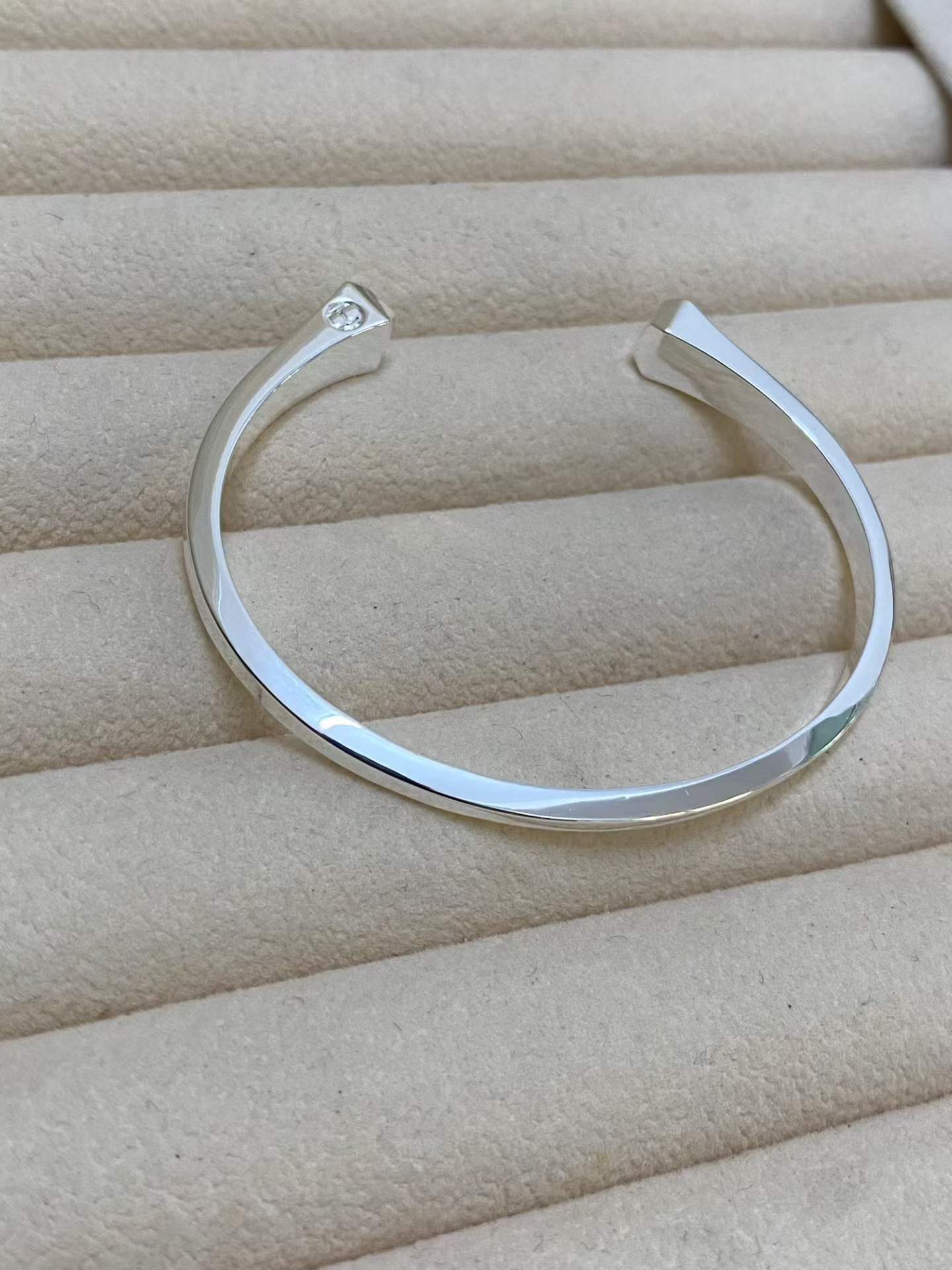 [Max Jewelry]CLOU DE FORGE SQUARE CONE STUDS OPEN CUFF ONE SIZE