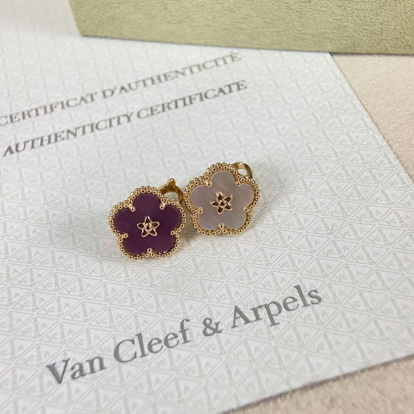 [Max Jewelry]NEW PURPLE PLUM FRAGRANCE PLUM BLOSSOM GOLD EARRINGS