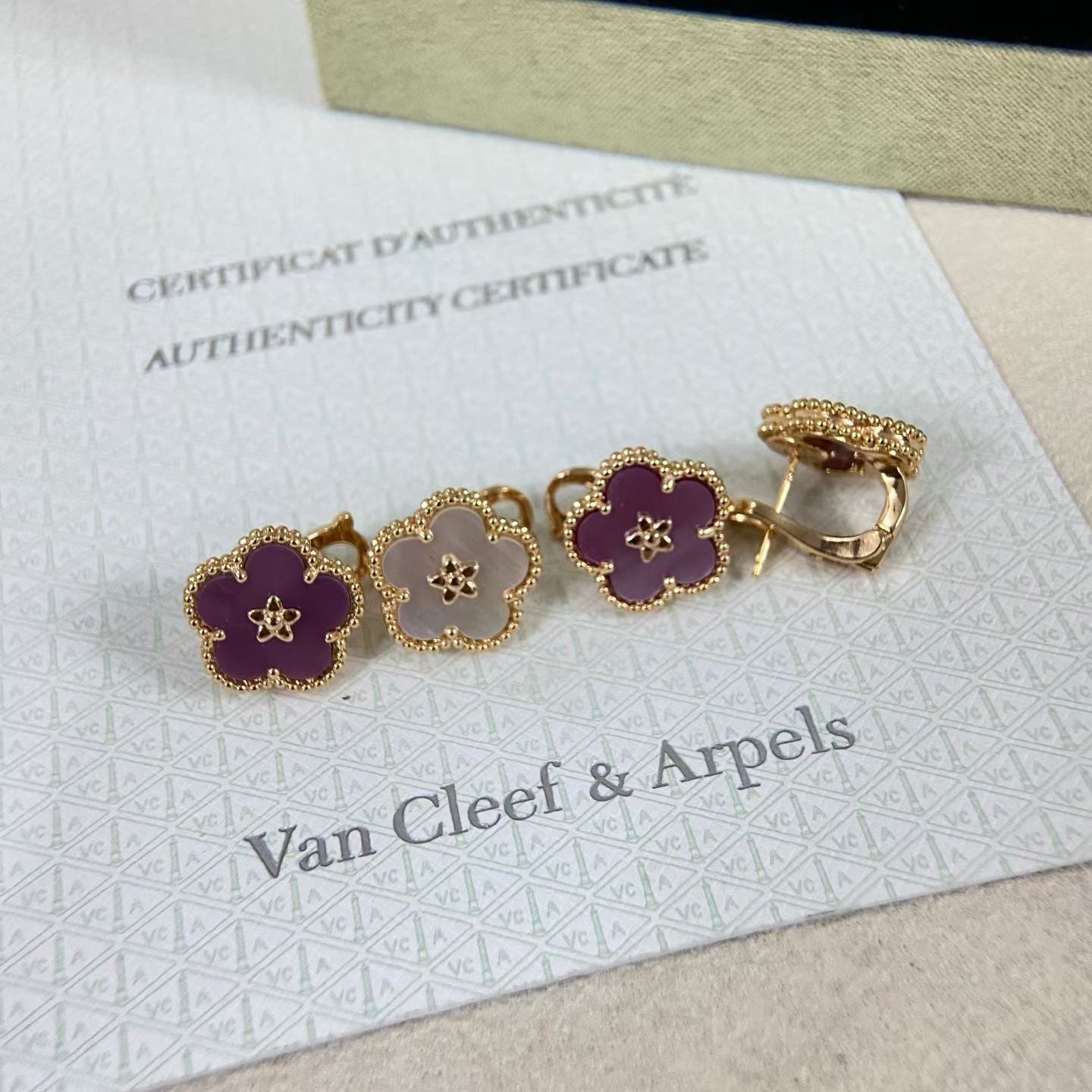 [Max Jewelry]NEW PURPLE PLUM FRAGRANCE PLUM BLOSSOM GOLD EARRINGS