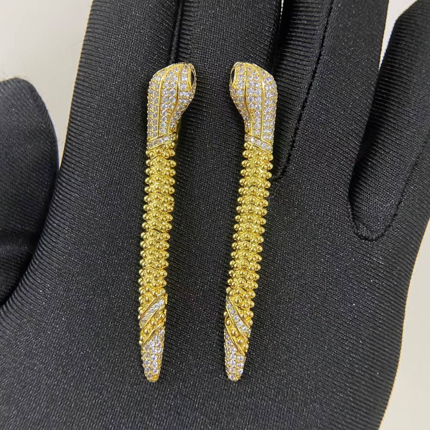 [Max Jewelry]DIAMOND-SET DEW DROP SERPENT SERIES SNAKE CLIP EARRINGS