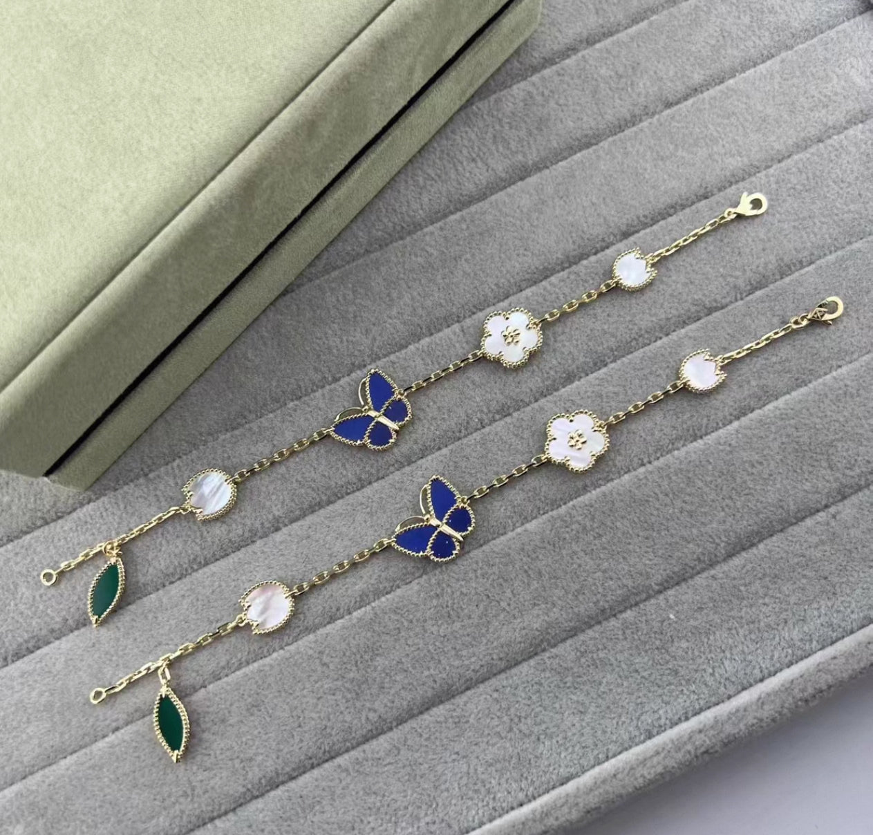 [Max Jewelry ]LUCKY SPRING GOLD BLUESTONE WHITE MOTHER-OF-PEARL BRACELET