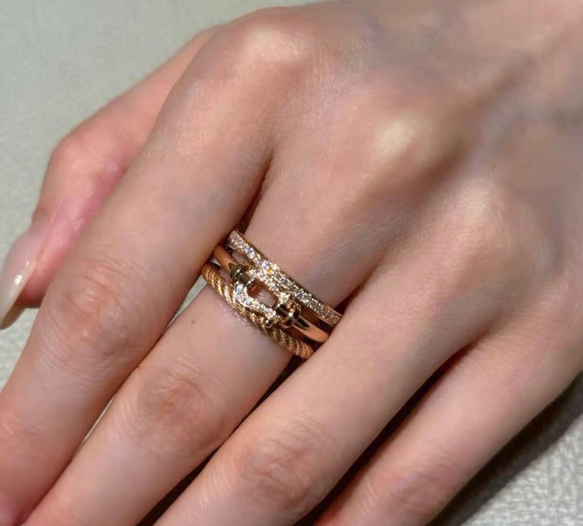 [Plus&Max]FORCE 10 RISE SERIES LARGE-SIZED 18K GOLD HALF-SET DIAMOND RING