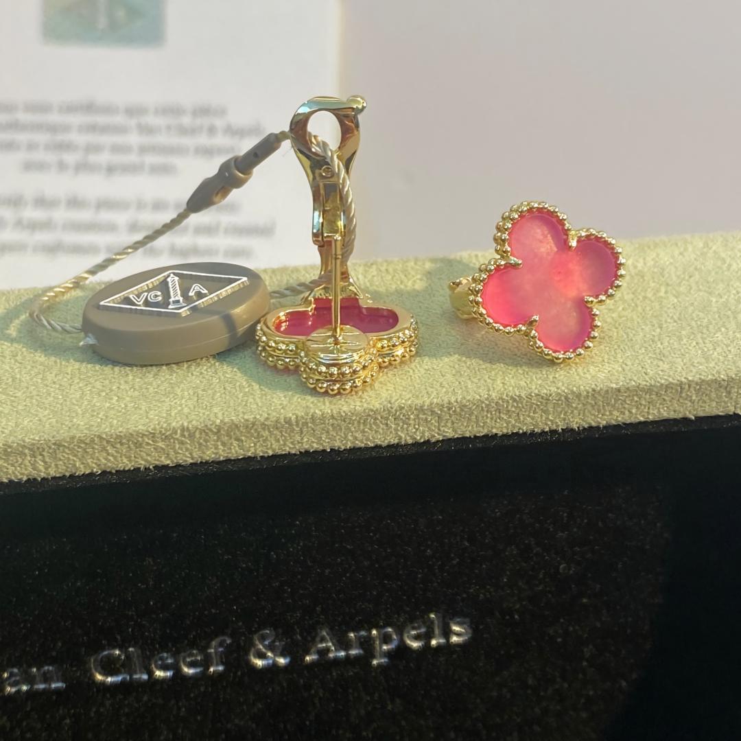 [Max Jewelry]NEW CLOVER 15MM PINK ENAMEL STUD EARRINGS