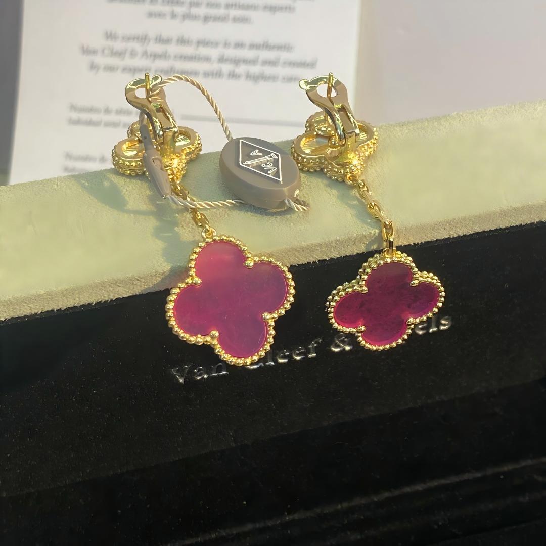 [Plus&Max]NEW CLOVER 2 MOTIF PINK ENAMEL EARRINGS