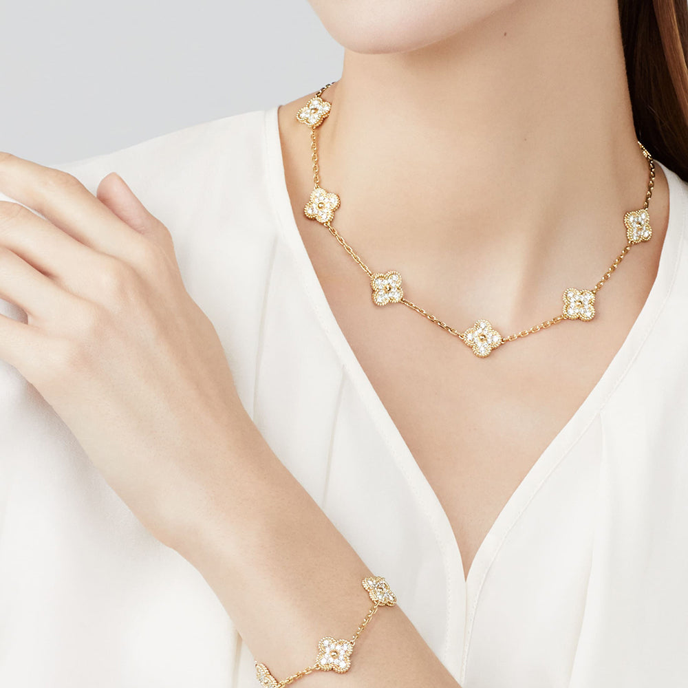 [Max Jewelry ]CLOVER 10 MOTIFS DIAMOND NECKLACE