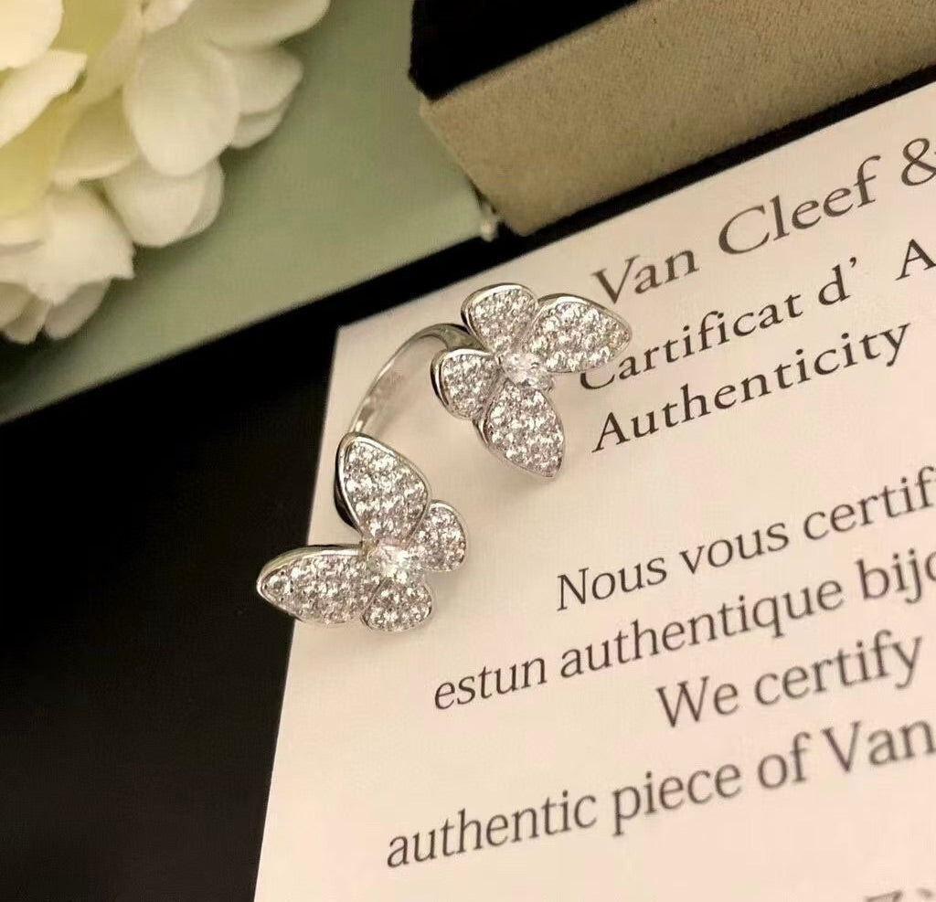 [Max Jewelry ]TWIN SILVER BUTTERFLY DIAMOND RING