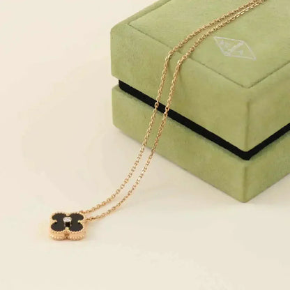 [Max Jewelry ]CLOVER 15MM DIAMOND ONYX NECKLACE