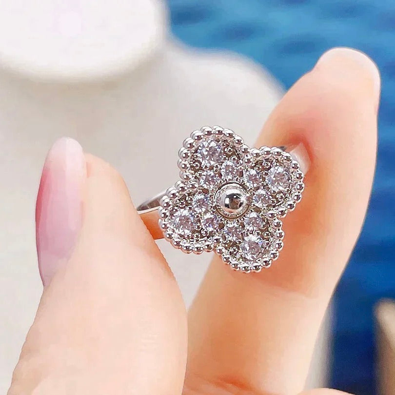 [Max Jewelry ]CLOVER DIAMOND RING