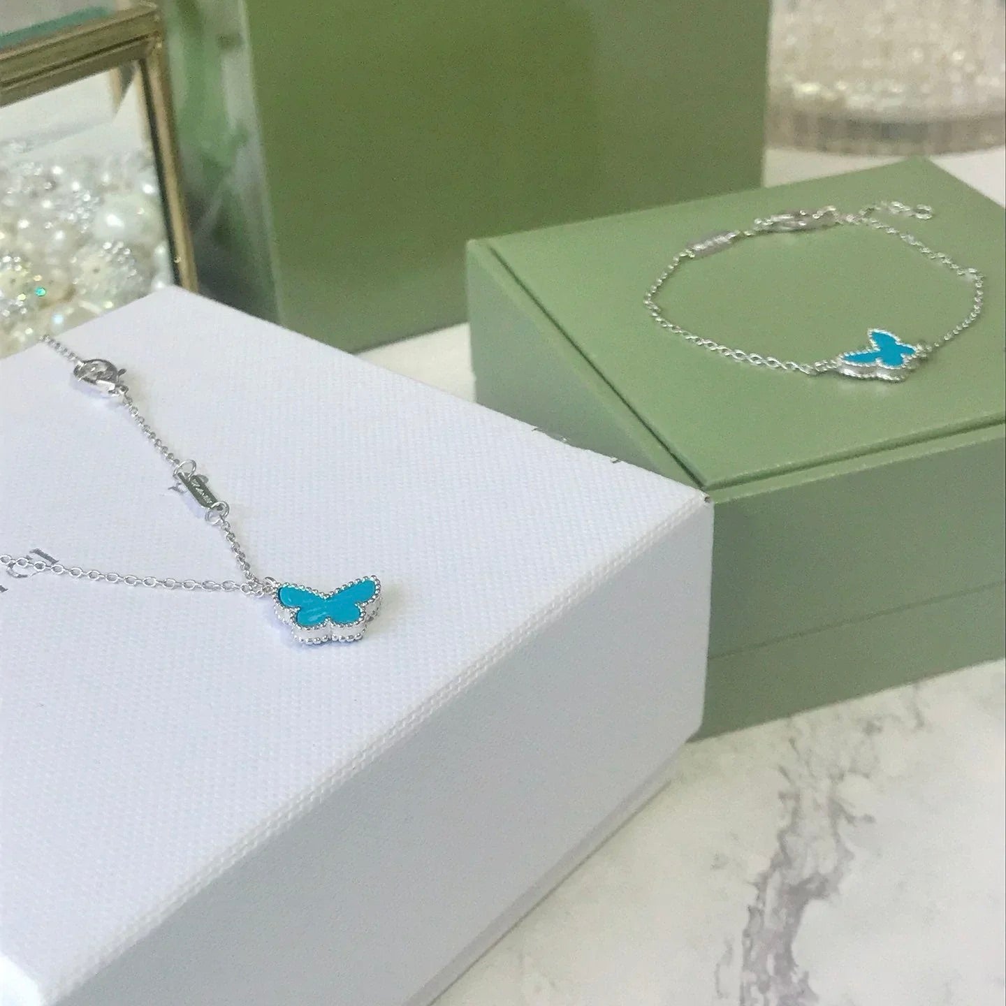 [Max Jewelry ]BUTTERFLY TURQUOISE BUTTERFLY BRACELET SILVER