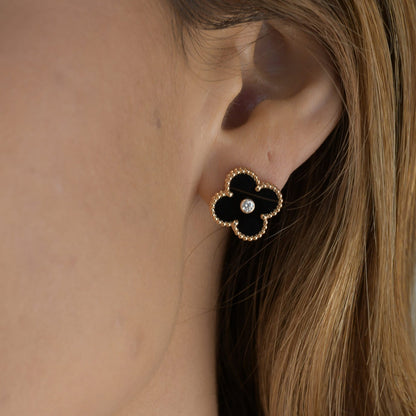 [Max Jewelry ]CLOVER MEDIUM 1 MOTIFS ONYX DIAMOND EARRINGS