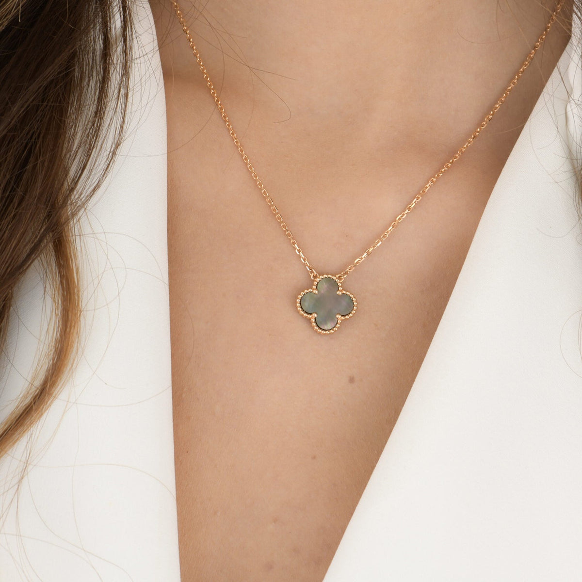 [Plus&Max]CLOVER 15MM  GRAY MOTHER OF PEARL NECKLACE