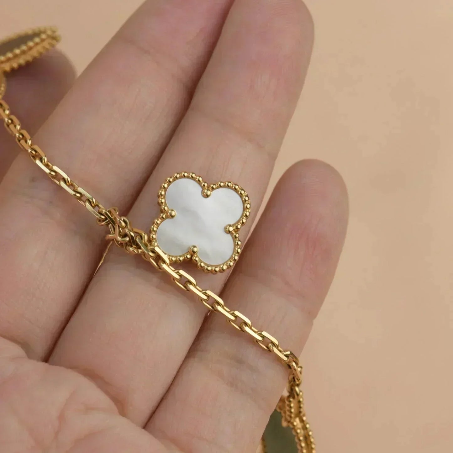 [Max Jewelry ]LUCKY SPRING 5 MOTIF GOLD BRACELET