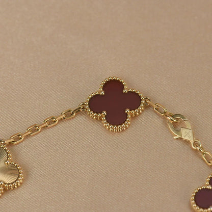 [Plus&Max]LUCKY CLOVER 5-MOTIF BRACELET - RED CARNELIAN COLLECTION