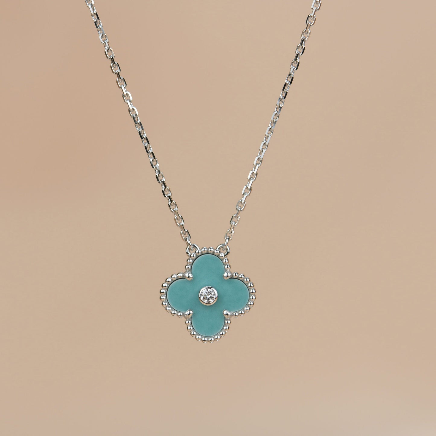 [Max Jewelry ]CLOVER 15MM DIAMOND SVRES PORCELAIN  NECKLACE SILVER