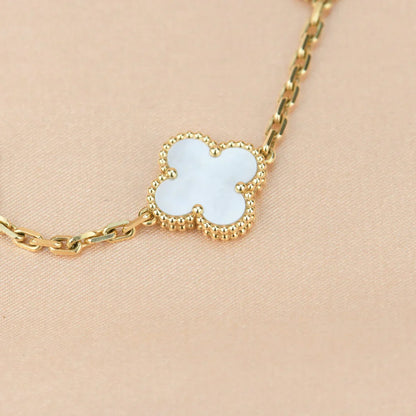 [Max Jewelry ]CLOVER WHITE PEARL MOP 5 MOTIF BRACELET COLLECTION