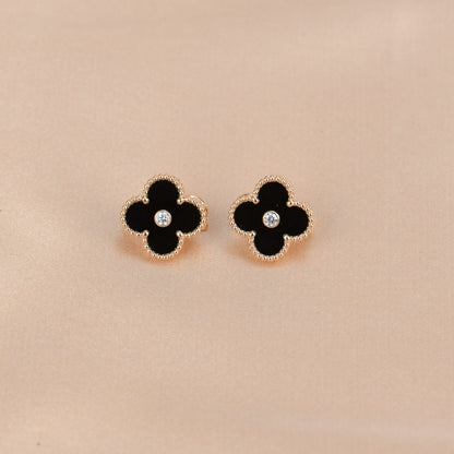 [Max Jewelry ]CLOVER MEDIUM 1 MOTIFS ONYX DIAMOND EARRINGS
