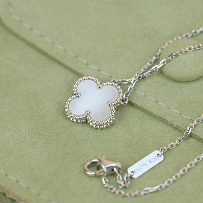 [Max Jewelry ]CLOVER  15MM WHITE MOTHER-OF-PEARL SILVER