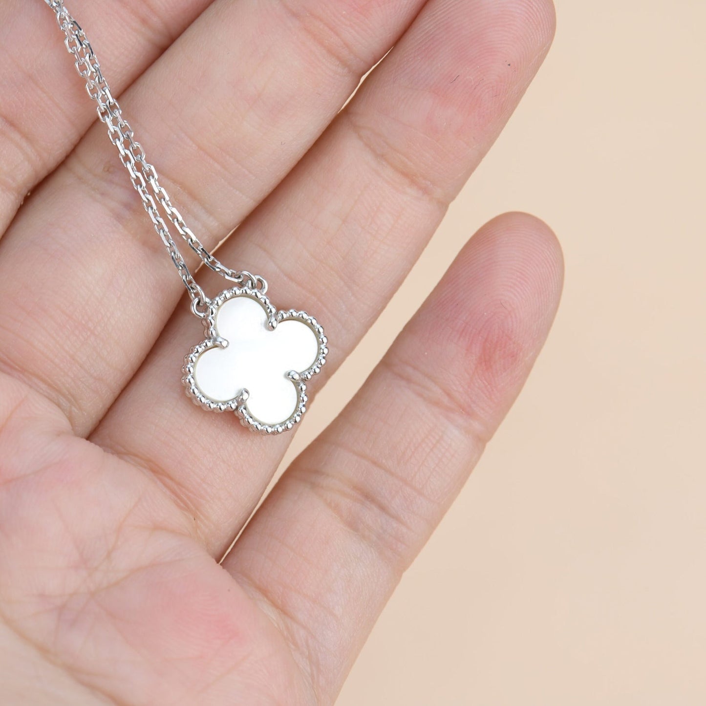 [Max Jewelry ]CLOVER  15MM WHITE MOTHER-OF-PEARL SILVER