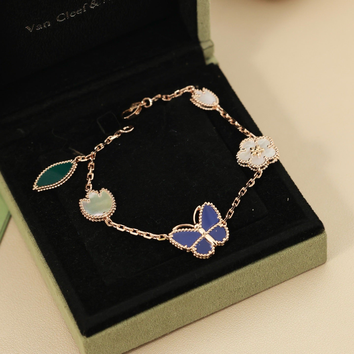 [Max Jewelry]LUCKY SPRING BUTTERFLY 5 MOTIF BRACELET