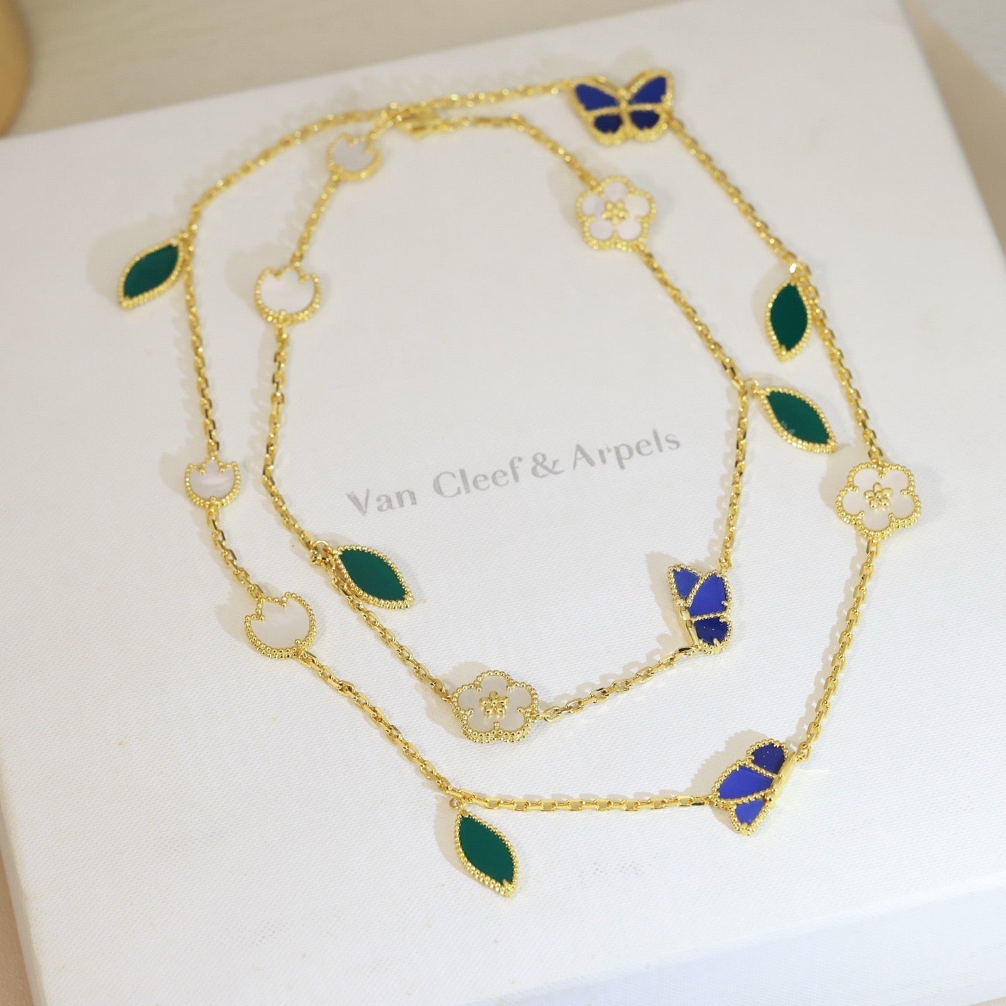 [Max Jewelry]LUCKY SPRING BUTTERFLY 15 FLOWER NECKLACE