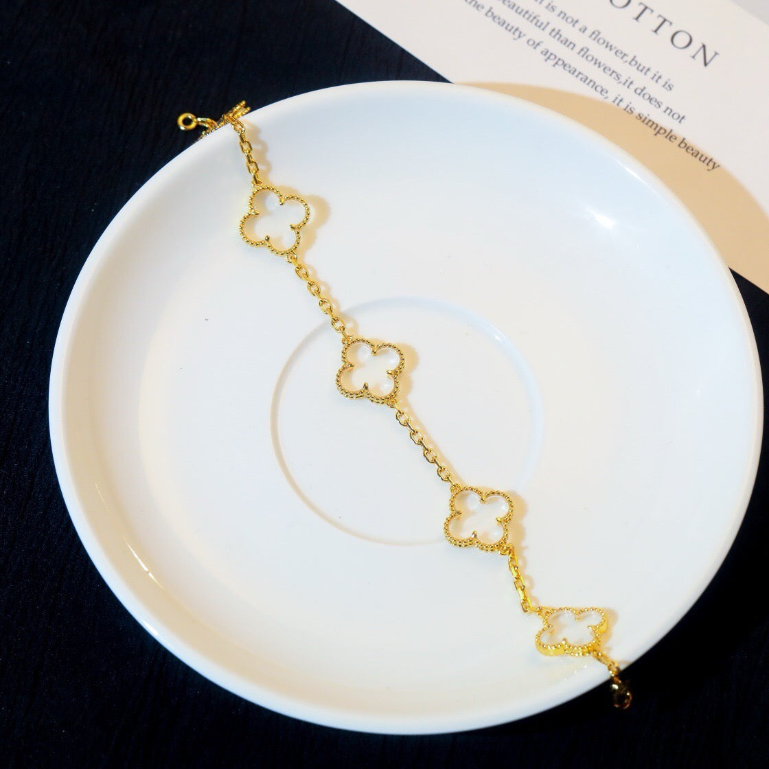 [Max Jewelry ]CLOVER 5 MOTIF ROCK CRYSTAL BRACELET