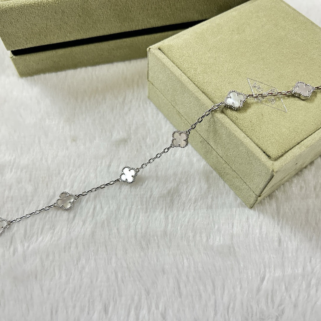 [Max Jewelry ]CLOVER 6 MOTIF WHITE MOP BRACELET