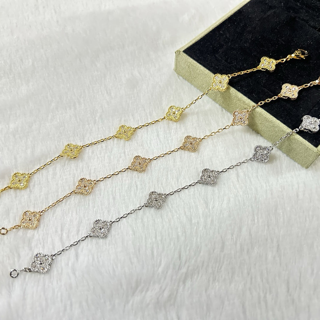[Max Jewelry ]CLOVER 6 MOTIF DIAMOND BRACELET