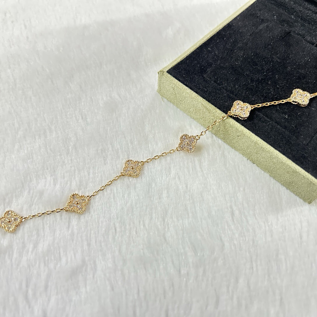 [Max Jewelry ]CLOVER 6 MOTIF DIAMOND BRACELET