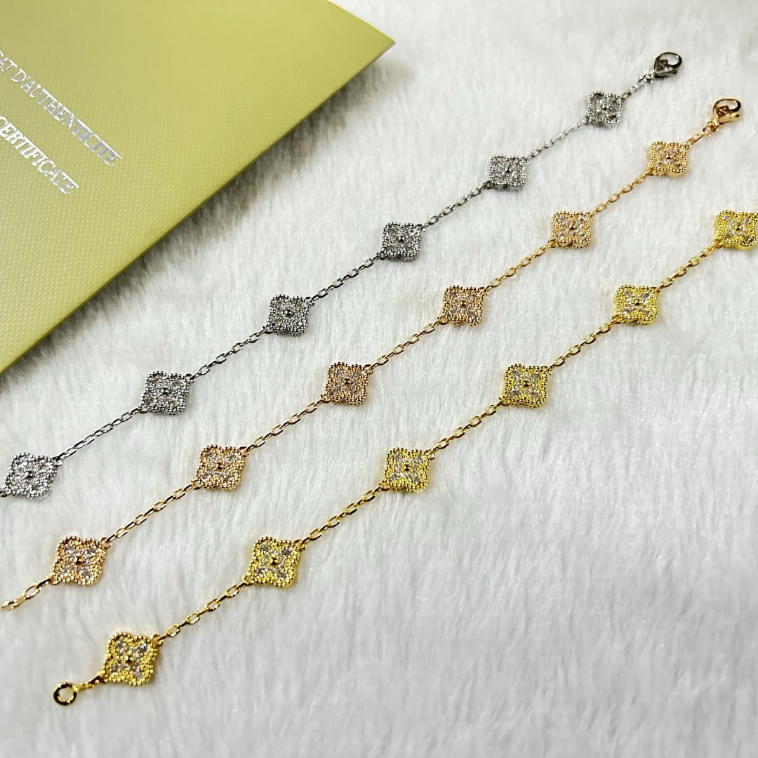 [Max Jewelry ]CLOVER 6 MOTIF DIAMOND BRACELET