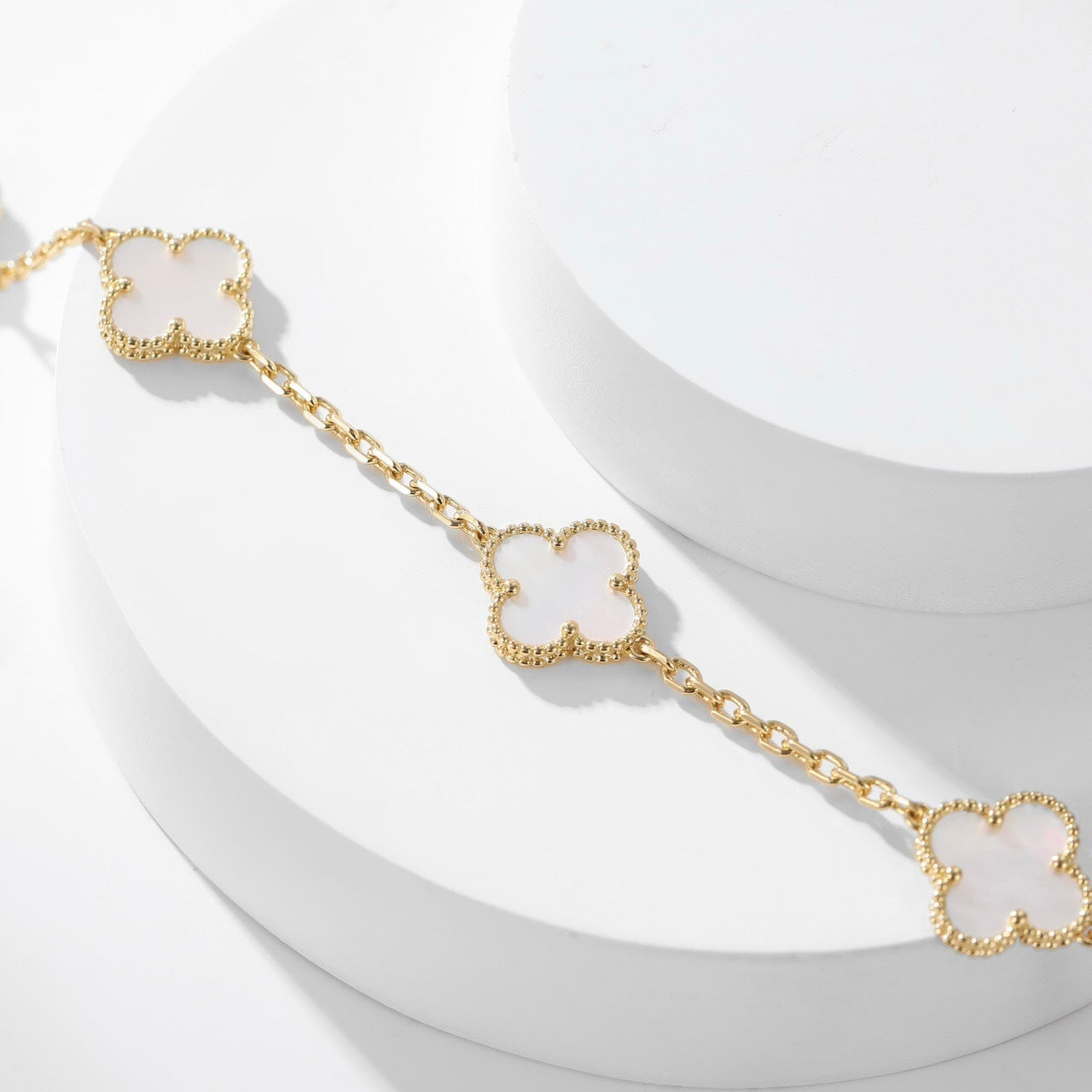 [Max Jewelry ]CLOVER 10 MOTIFS WHITE MOTHER OF PEARL NECKLACE
