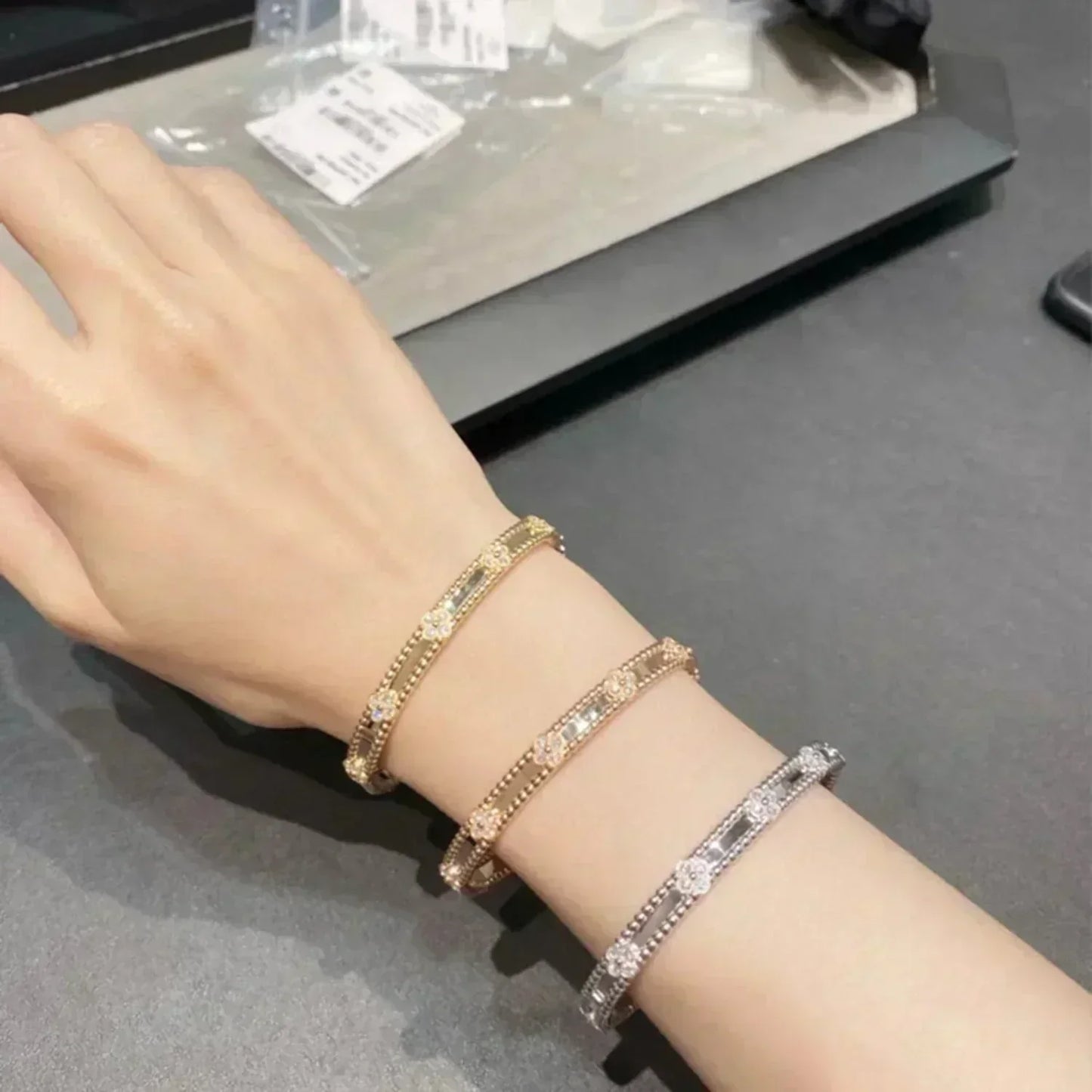 [Max Jewelry ]CLOVER BRACELET 4MM DIAMONDS