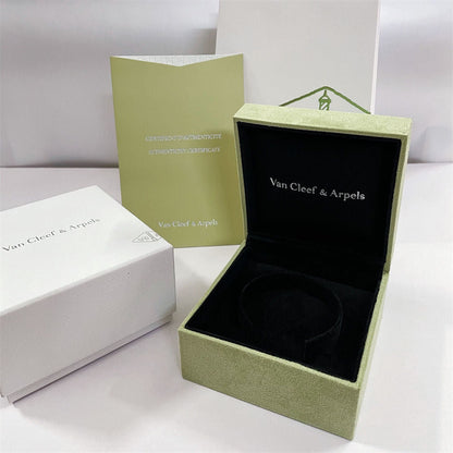 [Max Jewelry ]VA CLOVER BRACELET NECKLACE RING BOX GIFT BAG