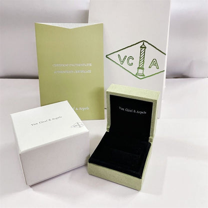 [Max Jewelry ]VA CLOVER BRACELET NECKLACE RING BOX GIFT BAG