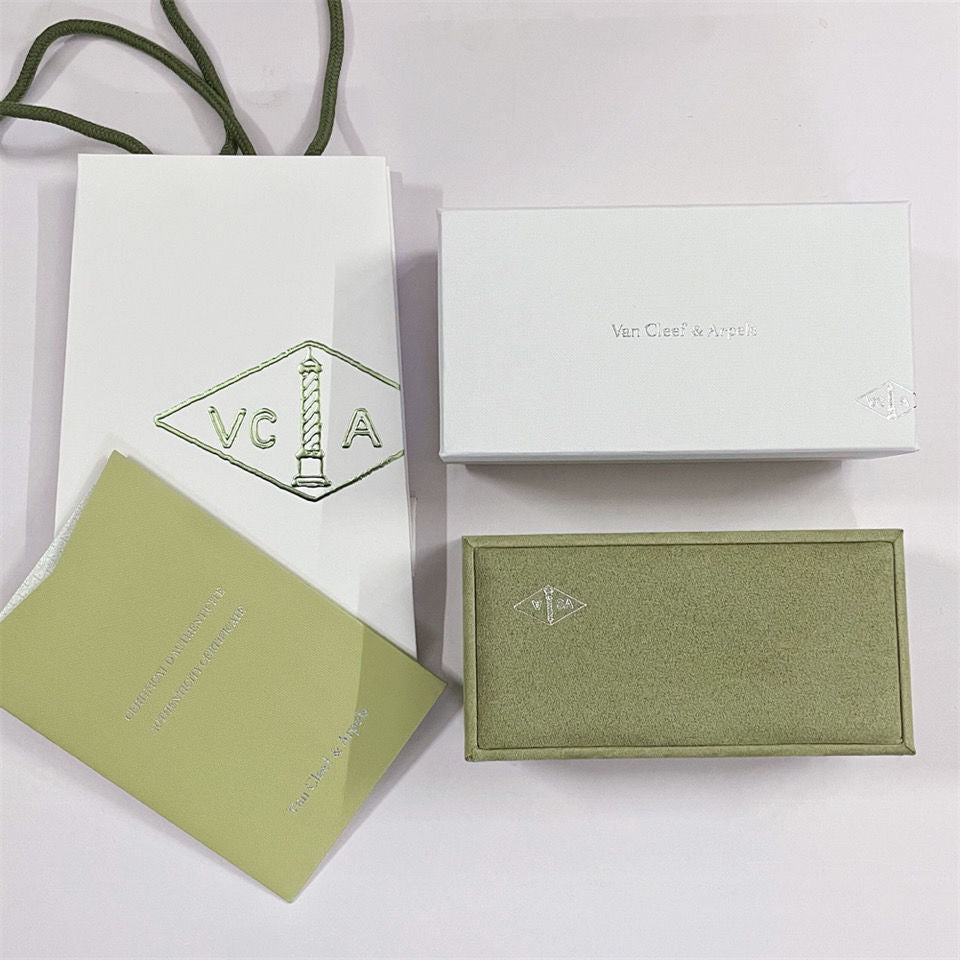 [Max Jewelry ]VA CLOVER BRACELET NECKLACE RING BOX GIFT BAG