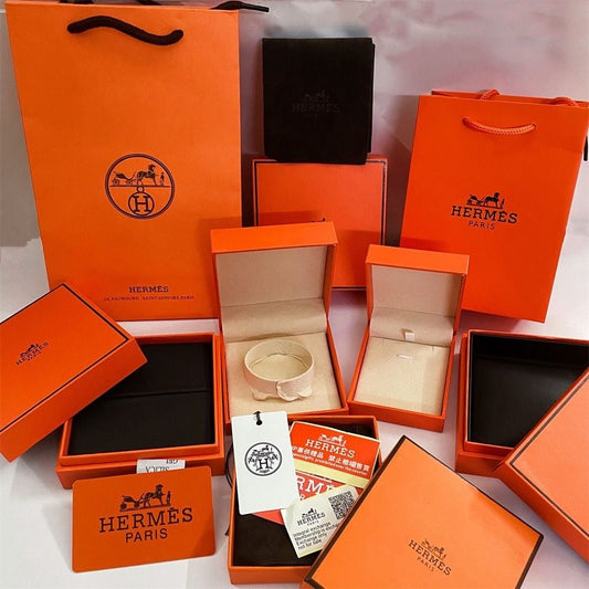 [Max Jewelry ]HM BRACELET NECKLACE RING BOX GIFT BAG