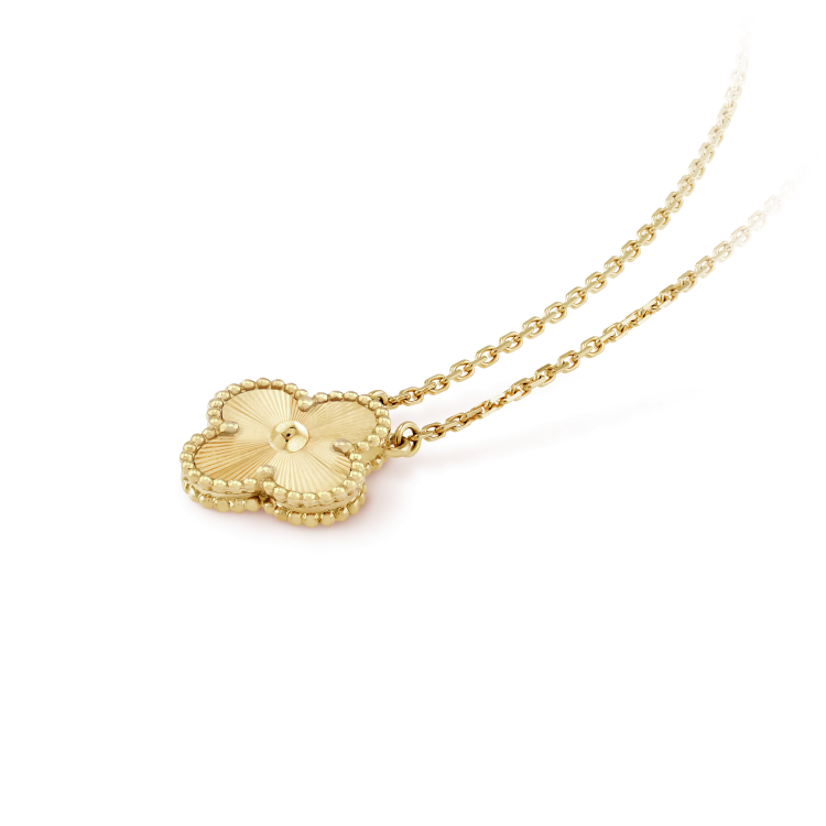 [Max Jewelry ]CLOVER 15MM LASER NECKLACE