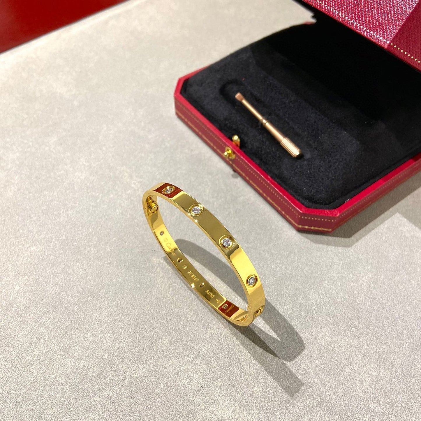 [Max Jewelry ]LOVE BRACELET 6.1MM 10 DIAMONDS