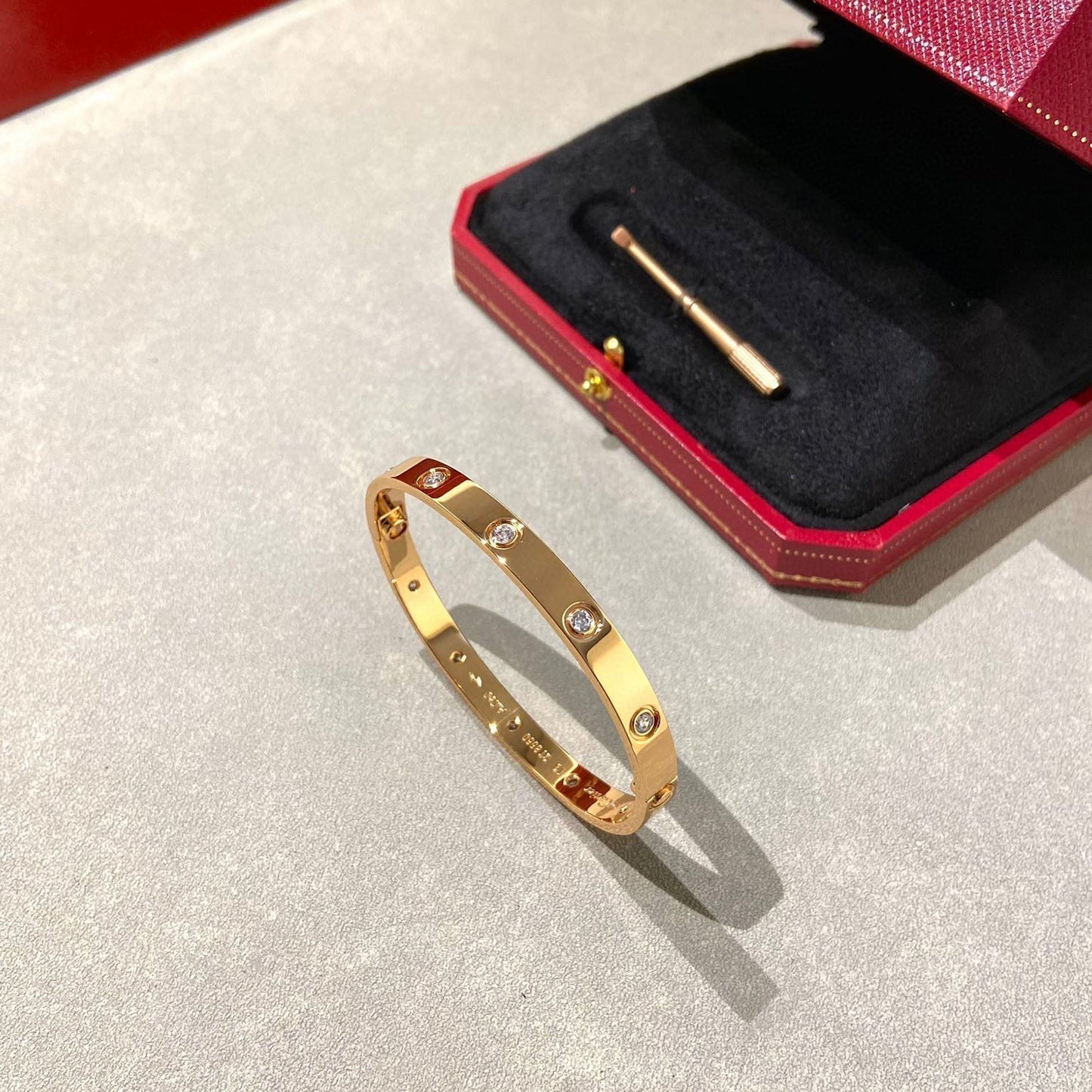 [Max Jewelry ]LOVE BRACELET 6.1MM 10 DIAMONDS