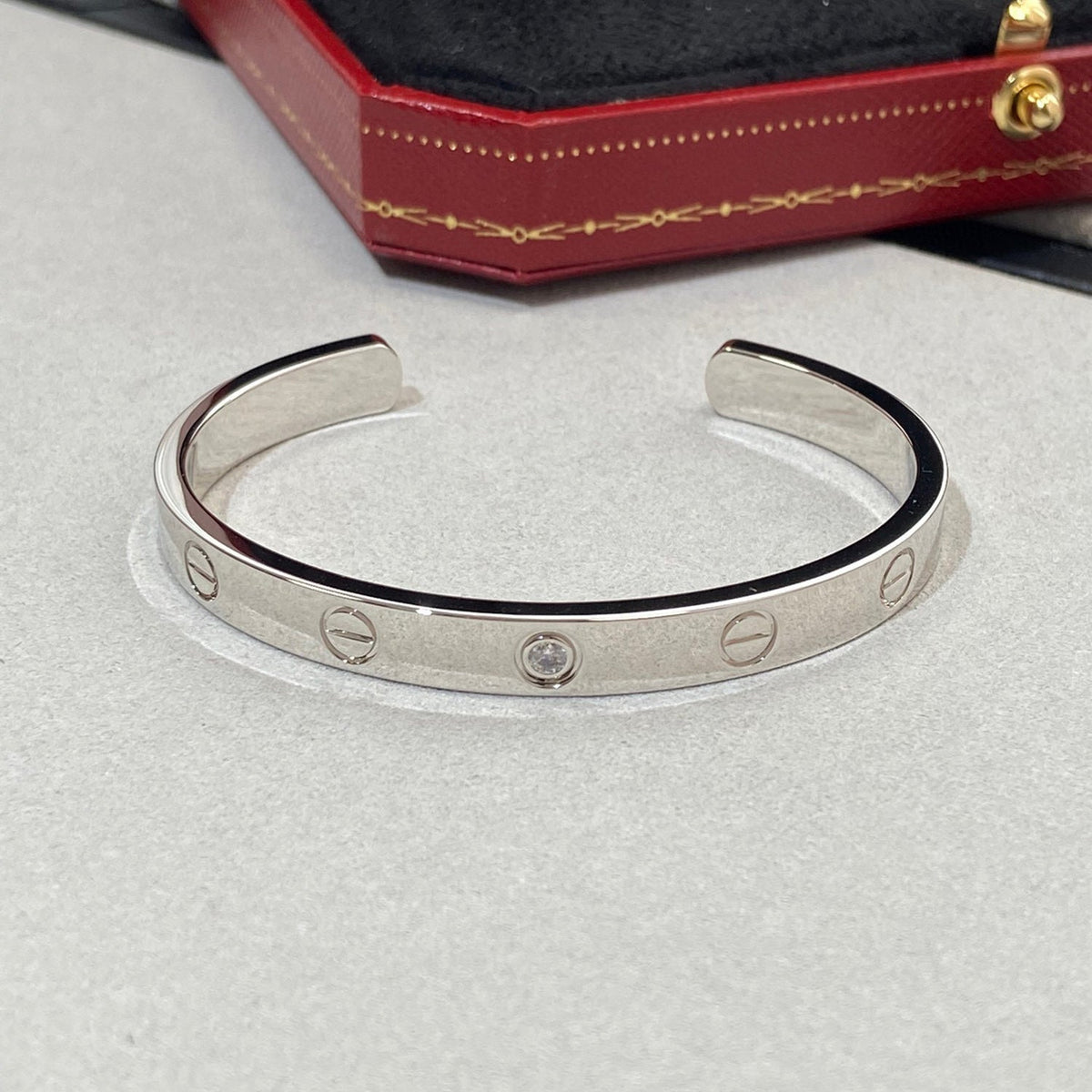 [Plus&Max]LOVE BRACELET 6.1MM 1 DIAMOND OPEN CUFF