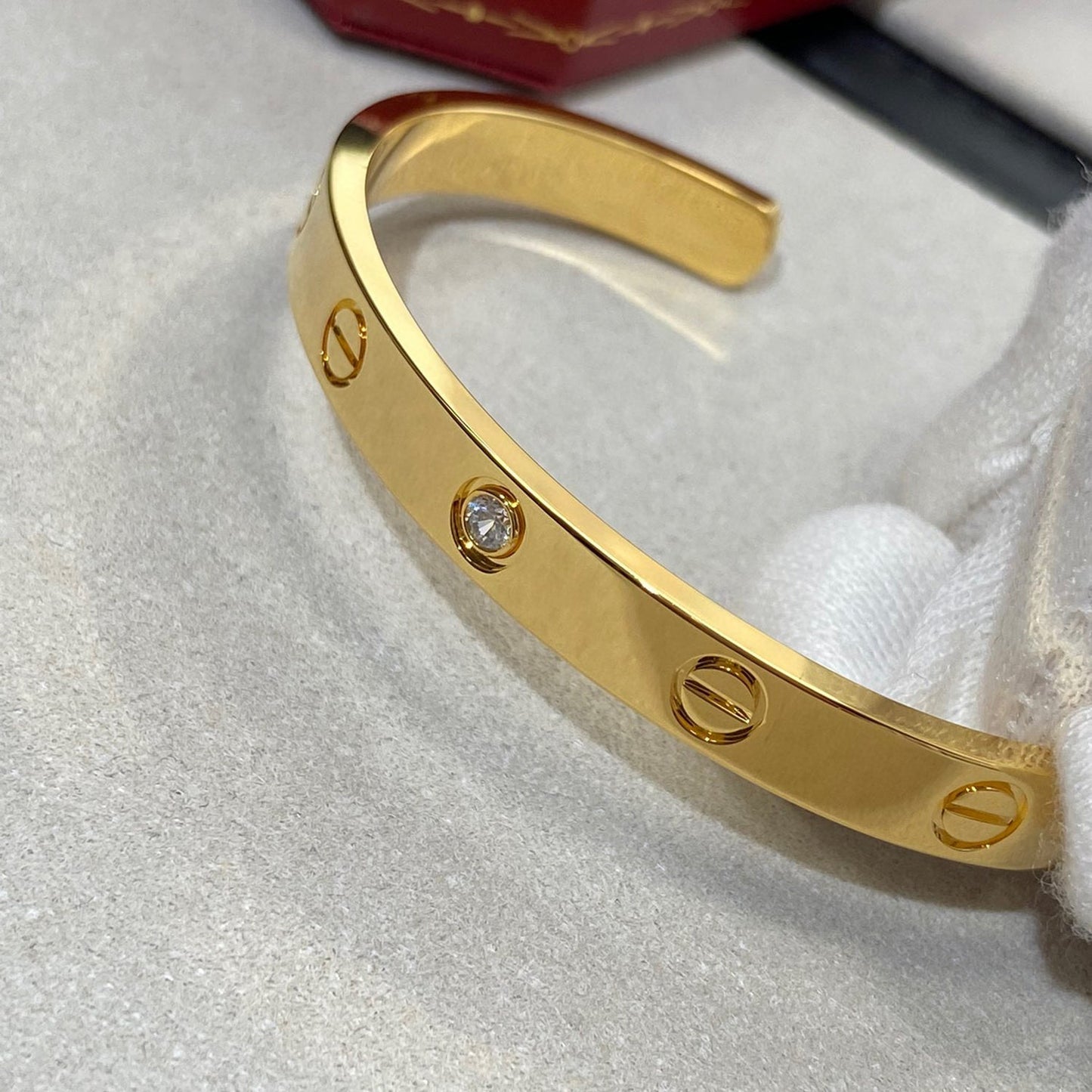 [Max Jewelry ]LOVE BRACELET 6.1MM 1 DIAMOND OPEN CUFF