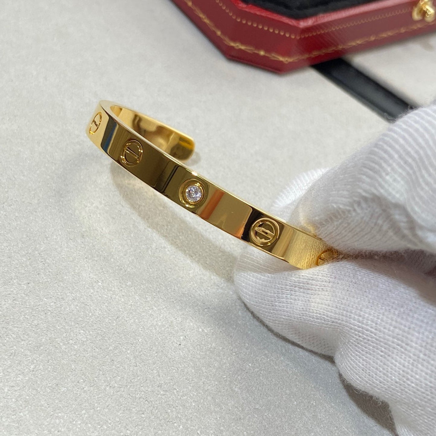 [Max Jewelry ]LOVE BRACELET 6.1MM 1 DIAMOND OPEN CUFF